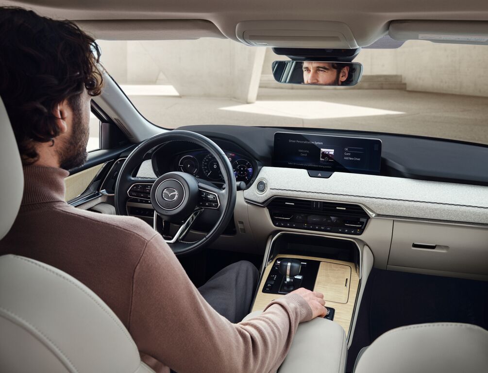 Interieur van de vernieuwde Mazda CX-60.